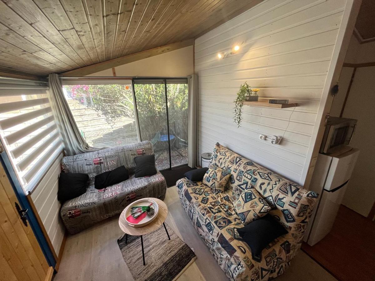 Chalet Agreable En Bord En De Mer. Le Port-des-Barques Exterior photo