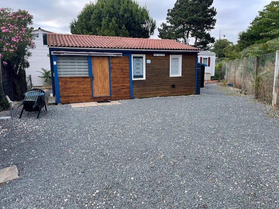 Chalet Agreable En Bord En De Mer. Le Port-des-Barques Exterior photo